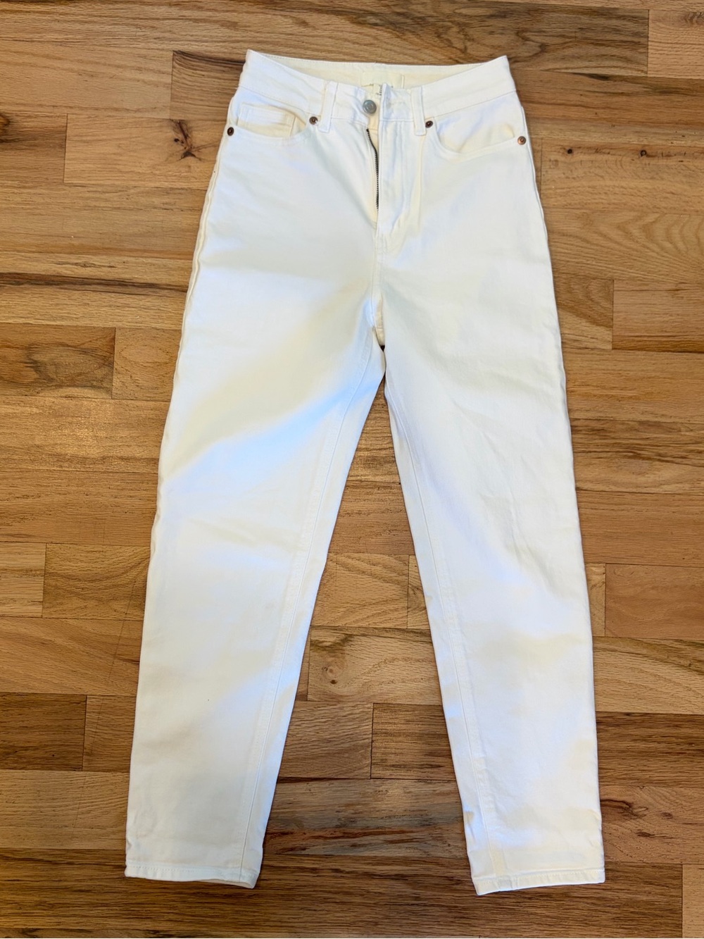 Women’s White High-Rise Jeans - Classic Straight Fit
